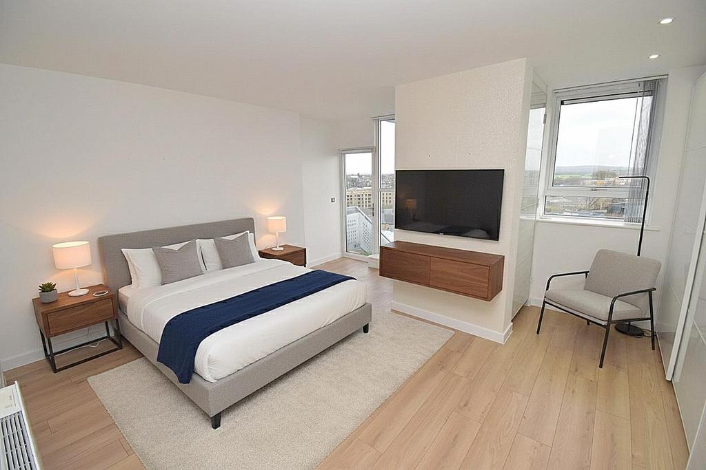 Bedroom One.jpg
