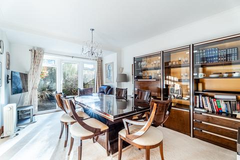 3 bedroom semi-detached house for sale, Willow Way, Hertfordshire AL2