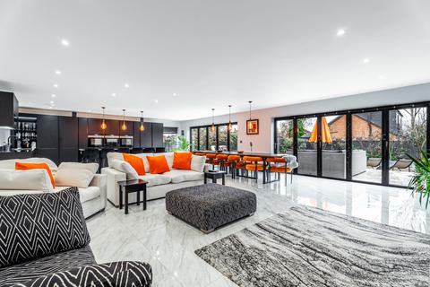 6 bedroom detached house for sale - Oakwood Road, St. Albans AL2