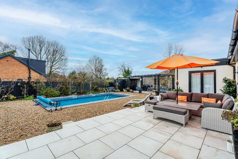 6 bedroom detached house for sale, Oakwood Road, St. Albans AL2