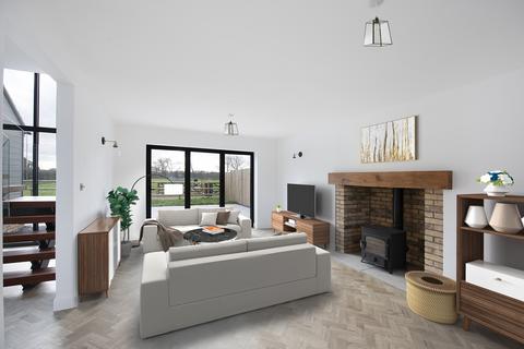 4 bedroom detached house for sale, The Highway, St. Neots PE19