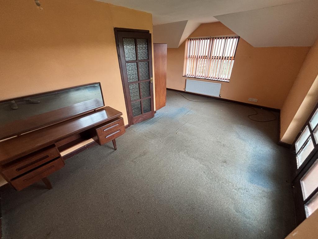 Principle bedroom 1
