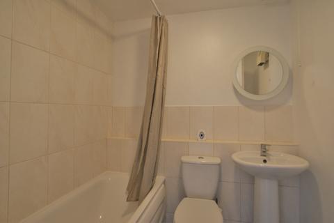 undefined, Cambridge Road, West Molesey KT8