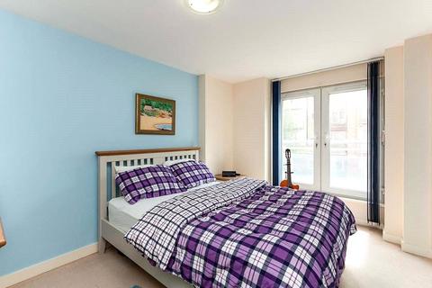 1 bedroom flat for sale, Winterthur Way, Hampshire RG21