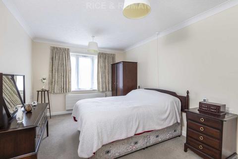 undefined, Udney Park Road, Teddington TW11