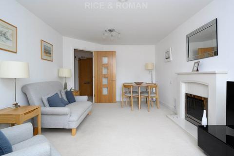 2 bedroom retirement property for sale, Dukes Ride, Crowthorne RG45