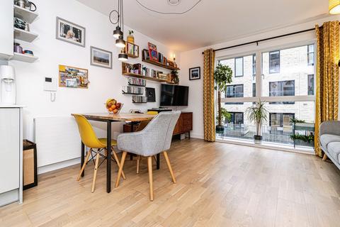 2 bedroom apartment for sale, Lockgate Mews, Manchester M4