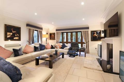 5 bedroom detached house for sale, Finch Lane, Knotty Green, Beaconsfield, Buckinghamshire, HP9