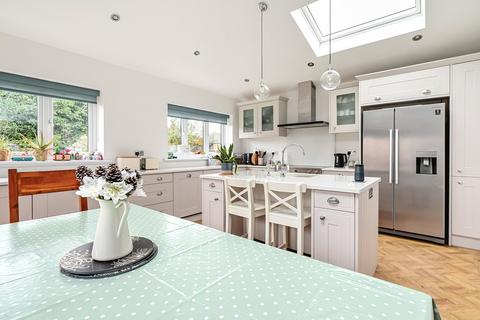3 bedroom detached house for sale, Wellington Road, Surrey TW15