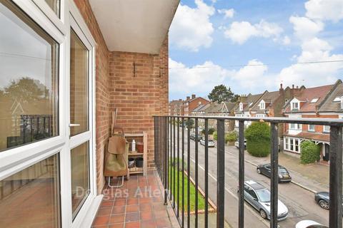 2 bedroom flat for sale, Woodford Green, Woodford Green, Essex