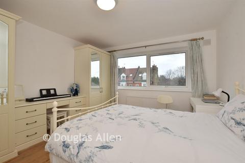 2 bedroom flat for sale, Woodford Green, Woodford Green, Essex