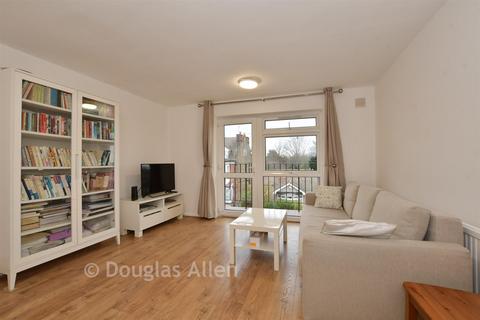 2 bedroom flat for sale, Woodford Green, Woodford Green, Essex