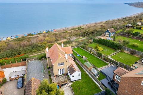 3 bedroom detached house for sale, Southsea Avenue, Sheerness ME12