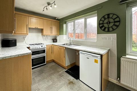 3 bedroom semi-detached house to rent, Plum Tree Close, Bridgwater TA6