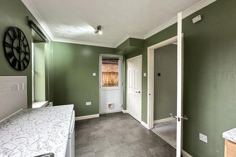 3 bedroom semi-detached house to rent, Plum Tree Close, Bridgwater TA6