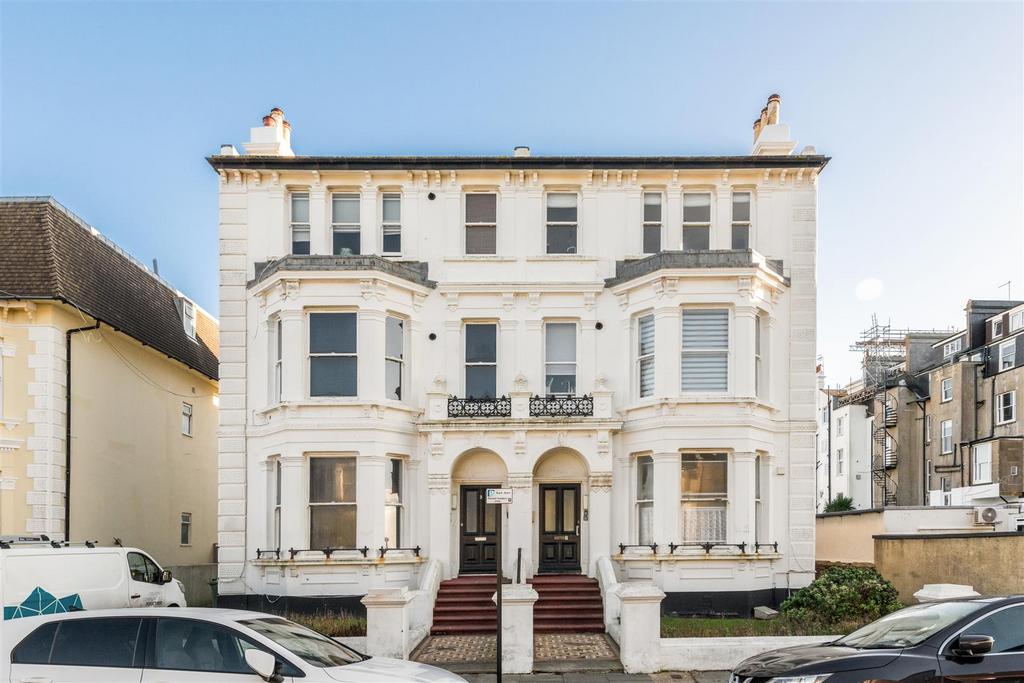 Flat 3, 1 Sackville Gardens-20.jpg