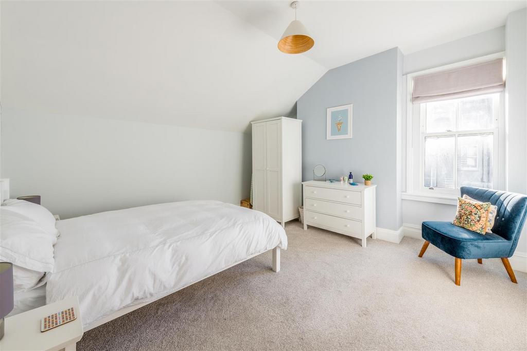 Flat 3, 1 Sackville Gardens-14.jpg