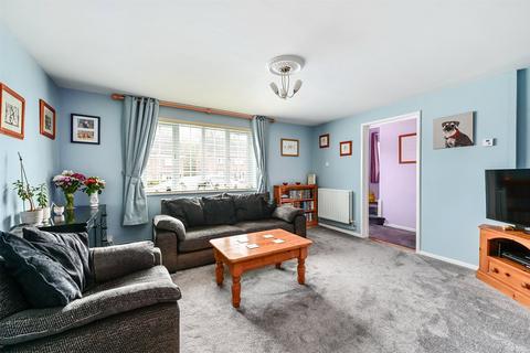 3 bedroom semi-detached house for sale, Manor Park Drive, Hampshire GU46