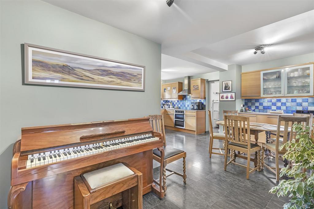 Dining Kitchen