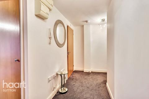 2 bedroom flat for sale, Station Approach, Epsom