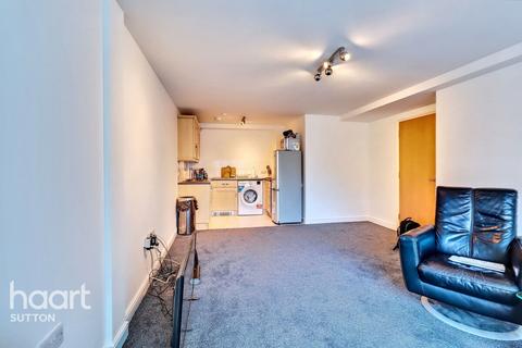 2 bedroom flat for sale, Station Approach, Epsom