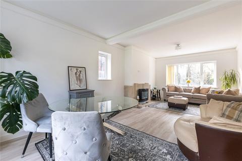 4 bedroom detached house for sale, London Road, Luton, Bedfordshire, LU1