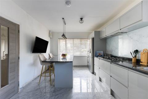 4 bedroom detached house for sale, London Road, Luton, Bedfordshire, LU1
