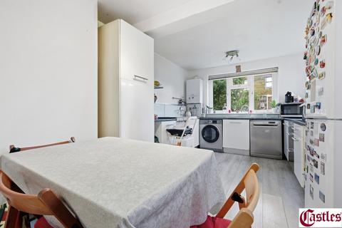1 bedroom flat for sale, Lordship Lane, London, N22