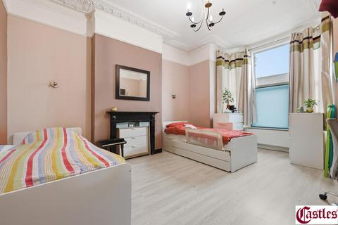 1 bedroom flat for sale, Lordship Lane, London, N22