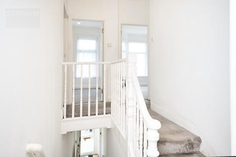 3 bedroom flat to rent, Ramsay Road, Forest Gate, Walhtam Forest, London, E7
