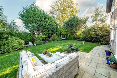 undefined, Kinnibrugh Drive, Lingfield RH7