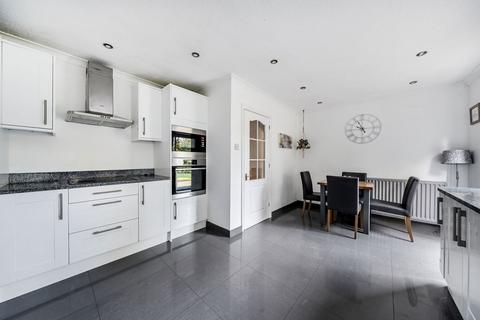 undefined, Kinnibrugh Drive, Lingfield RH7