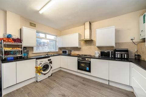 6 bedroom house for sale, Newquay Road, London SE6