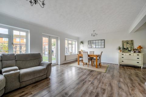 4 bedroom detached house for sale, Challenor Close, Wokingham RG40