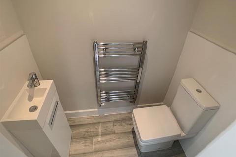 4 bedroom detached house to rent, Old School Drive, Kirk Sandall, Doncaster
