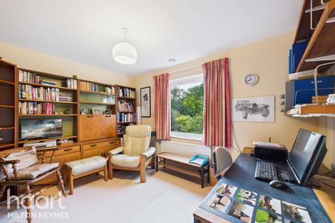 4 bedroom detached house for sale, Symington Court, Shenley Lodge