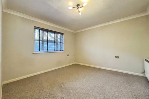 1 bedroom flat to rent, Woodbury Park Road, Kent TN4