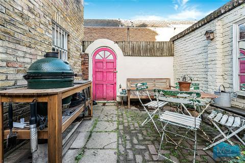 2 bedroom property for sale, Camden Park Road, London, NW1