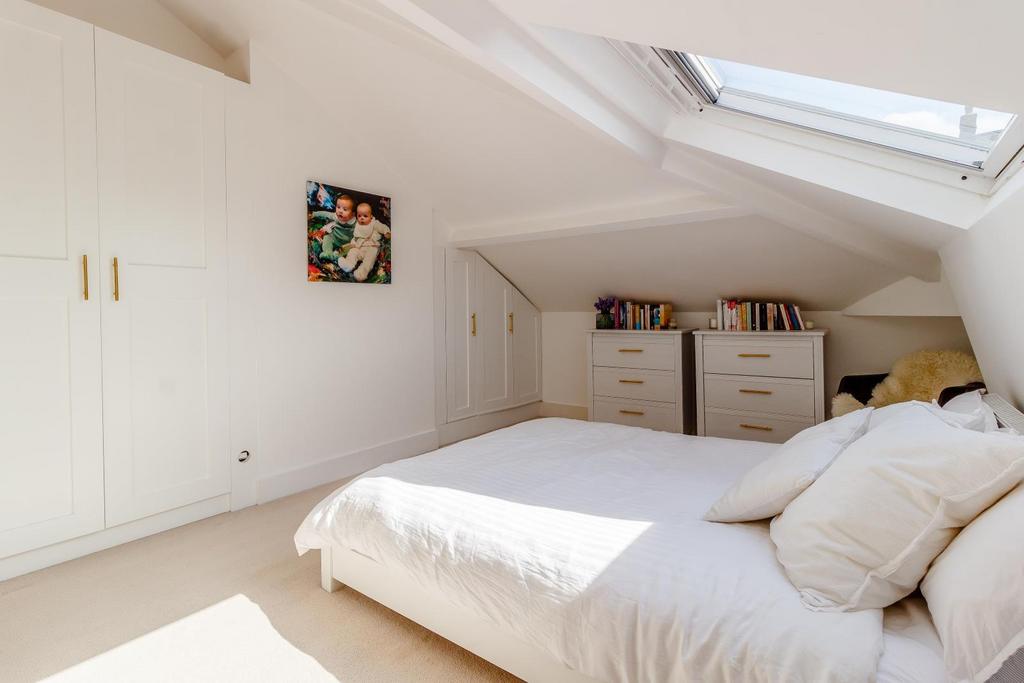 8379204-interior15-800.jpg