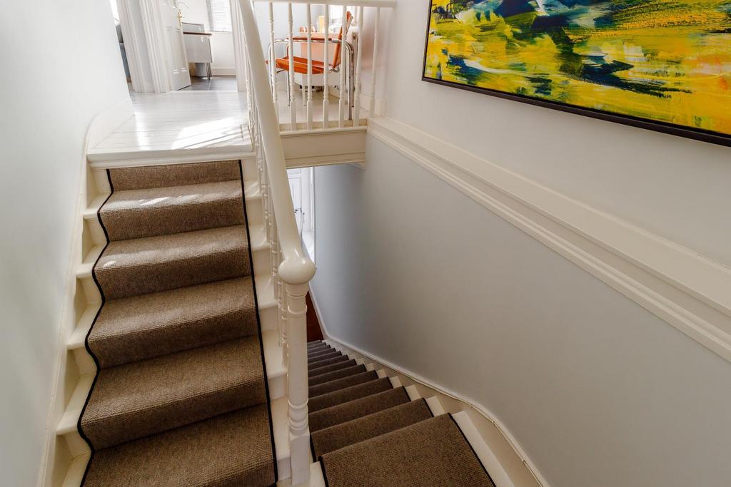 8379204-interior07-800.jpg