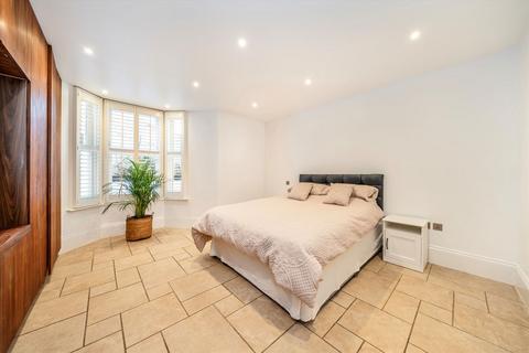 2 bedroom flat for sale, Harwood Road, London SW6