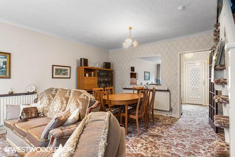 undefined, Crownfield, Broxbourne EN10