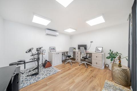 3 bedroom bungalow for sale, Woodside Road, Bickley, BR1
