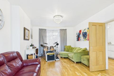 4 bedroom detached house for sale, St. Johns Avenue, Harlow CM17