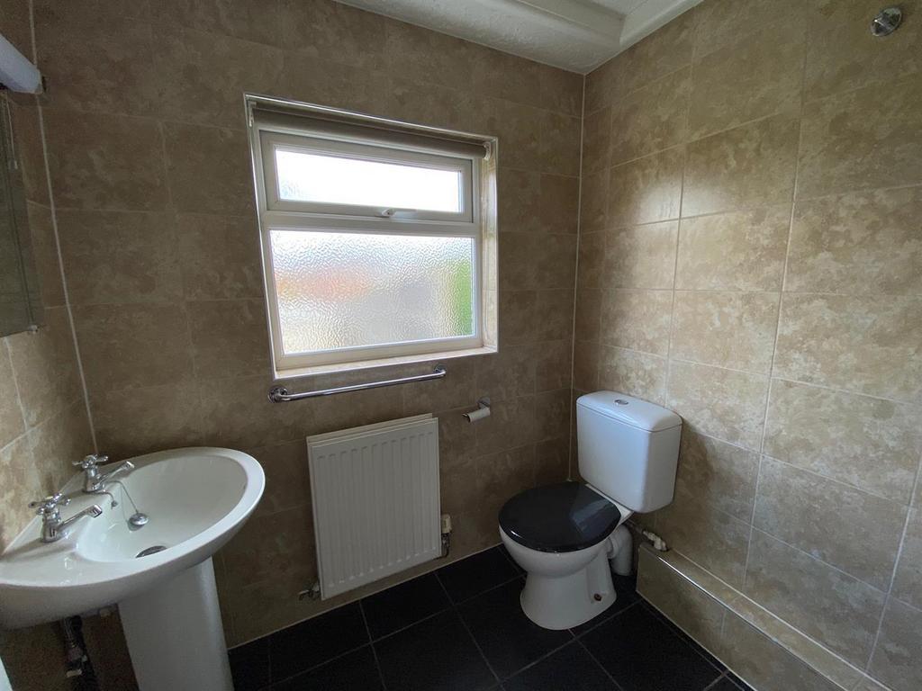 Shower Room.jpg