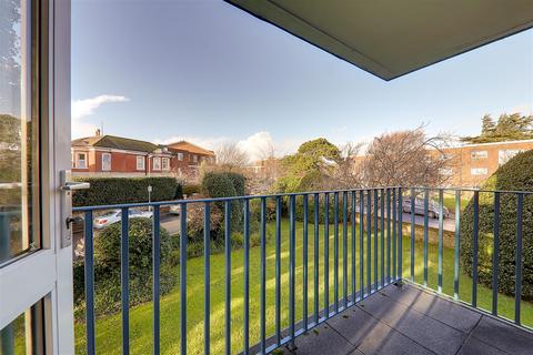 2 bedroom flat for sale, Wordsworth Road, Worthing BN11