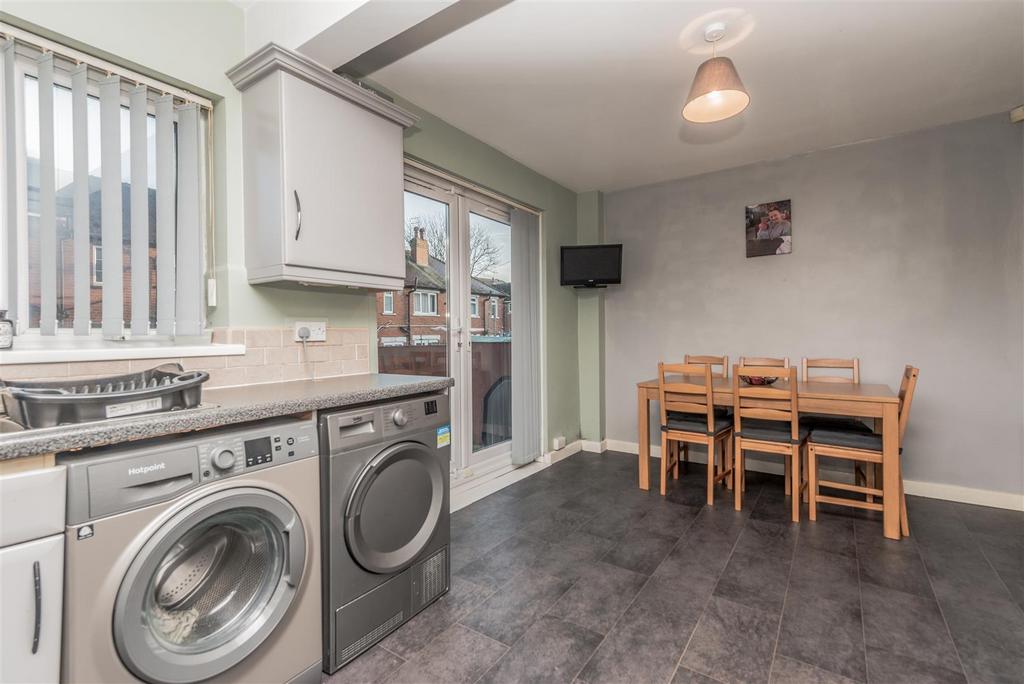 Fitted Dining Kitchen: