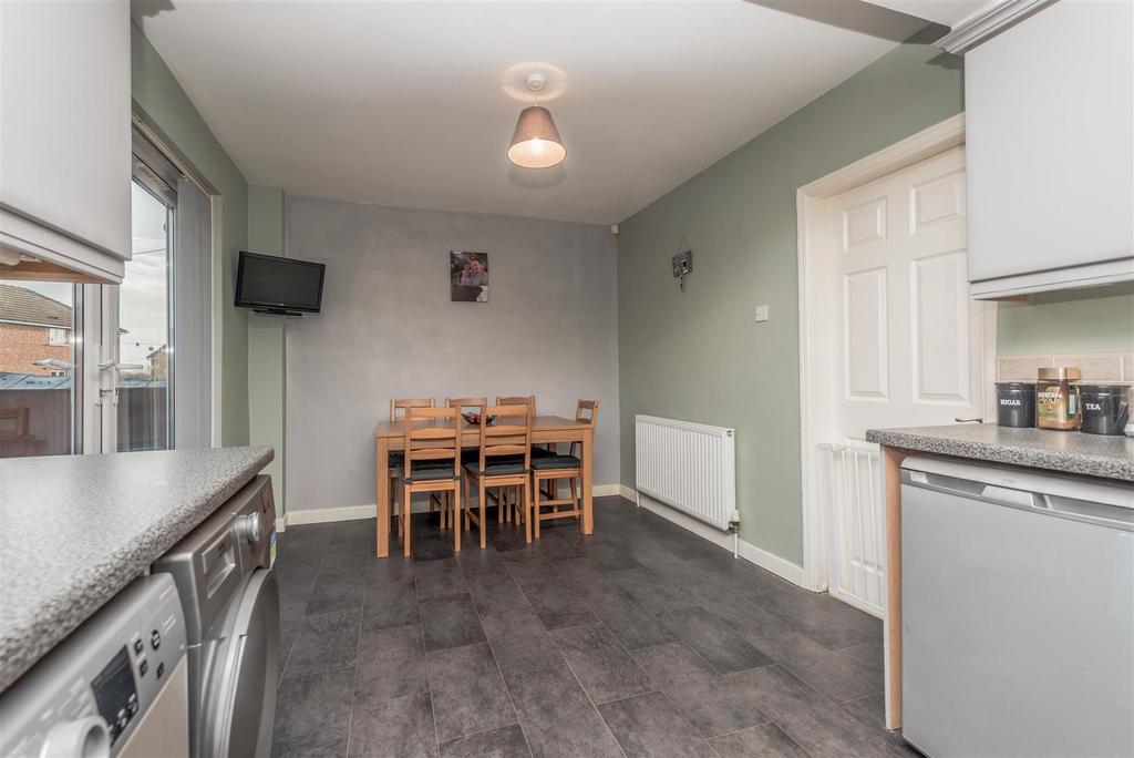 Fitted Dining Kitchen: