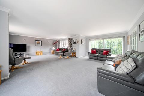 5 bedroom detached house for sale, The Warren, Chalfont St. Peter, Buckinghamshire
