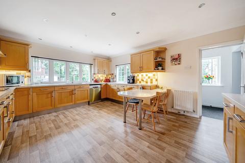 5 bedroom detached house for sale, The Warren, Chalfont St. Peter, Buckinghamshire